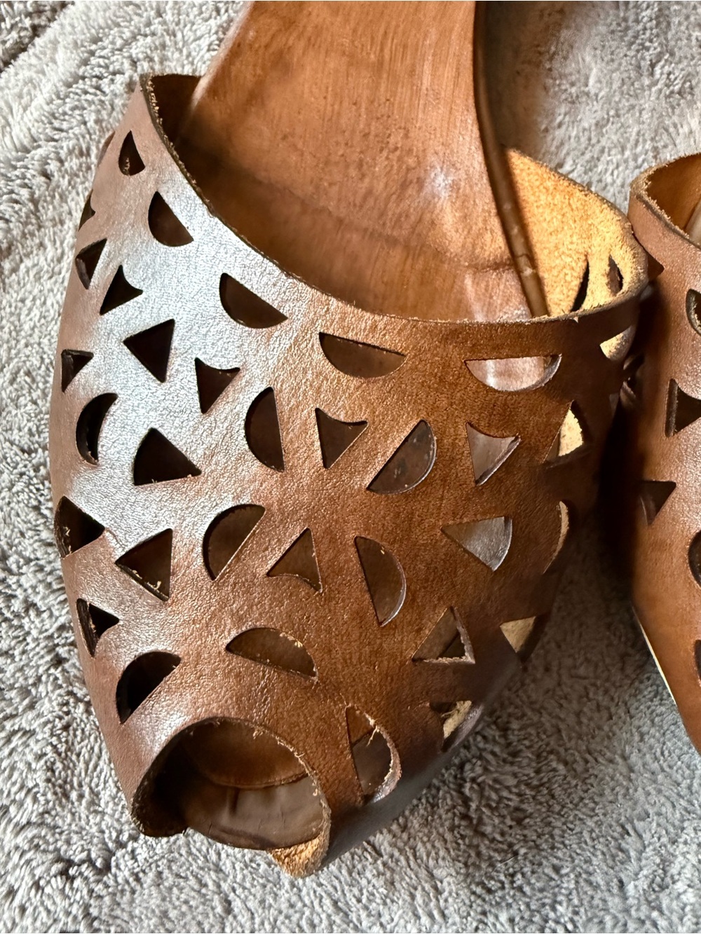 Sundance Brown Laser-Cut Peep-Toe flat Ankle Strap Sandals. 40 made in Italy. - Picture 16 of 16